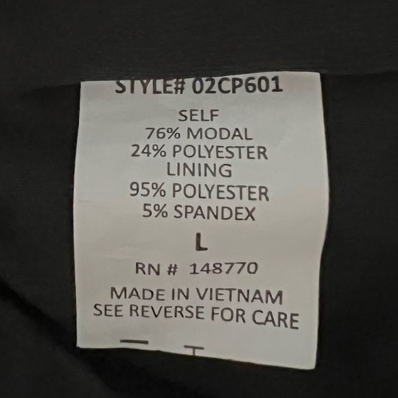 Sienna Sky Lined Cropped Jumper Size L Black- Modal Blend - Picture 8 of 8